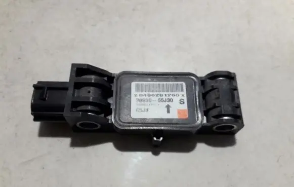 Suzuki Grand Vitara II Airbag deployment crash/impact sensor 3893065j30 38930-65j30