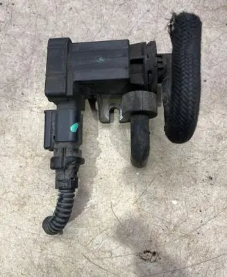 Peugeot Partner Turbo solenoid valve 9811643880 11575622 256151319