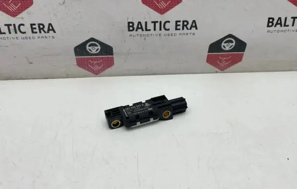 Audi A8 S8 D3 4E Airbag deployment crash/impact sensor 4B0959643D 011103 200605