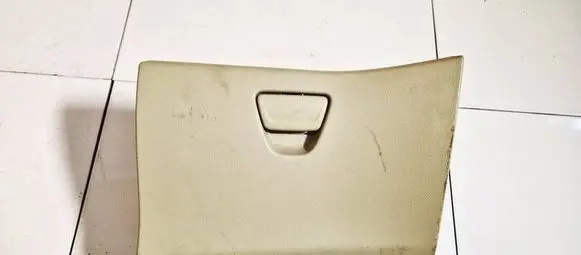 Ford Fiesta Glove box 8a61a06010ahw 8a61-a06010ahw