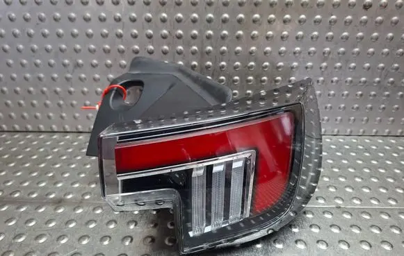 Opel Mokka B Rear/tail lights S27624703 9833721980