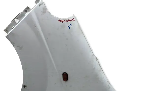 Nissan Primastar Fender 