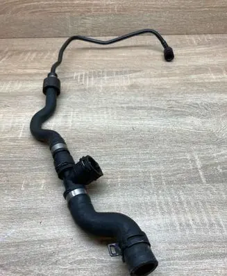 BMW 5 F10 F11 Engine coolant pipe/hose 7575435 15476810