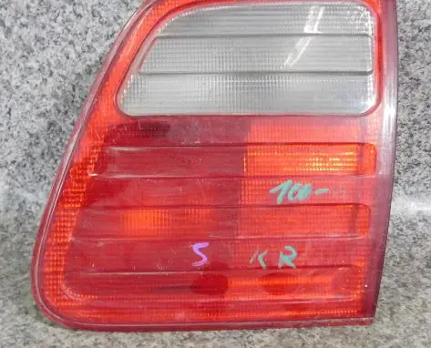 Mercedes-Benz E W210 Tailgate rear/tail lights