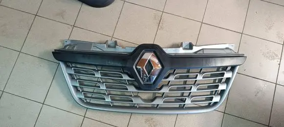 Renault Master III Front bumper upper radiator grill 