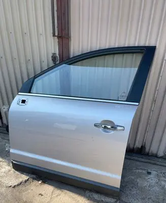 Opel Antara Front door