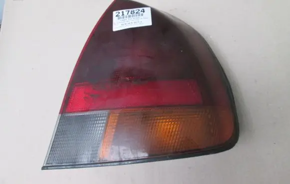 Mitsubishi Carisma Rear/tail lights