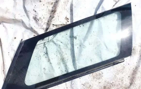 Subaru Outback Rear side window