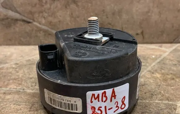 Mercedes-Benz C W204 Alarm system siren A2048705726