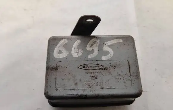 Peugeot Boxer Glow plug pre-heat relay 2044021