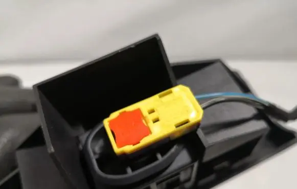 Audi A5 Sportback 8TA Positive wiring loom KB8J4590