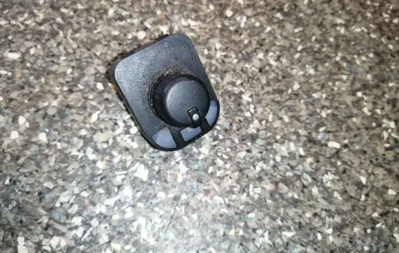 Audi A4 S4 B6 8E 8H Wing mirror switch 8E0959565
