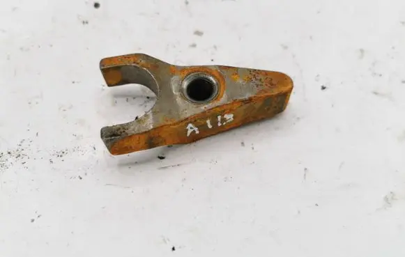 Lexus IS 220D-250-350 Fuel Injector clamp holder NOCODE