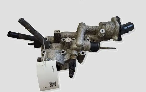 Hyundai Santa Fe Thermostat/thermostat housing