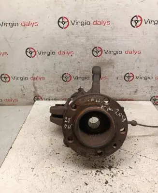 Renault Master II Front wheel hub
