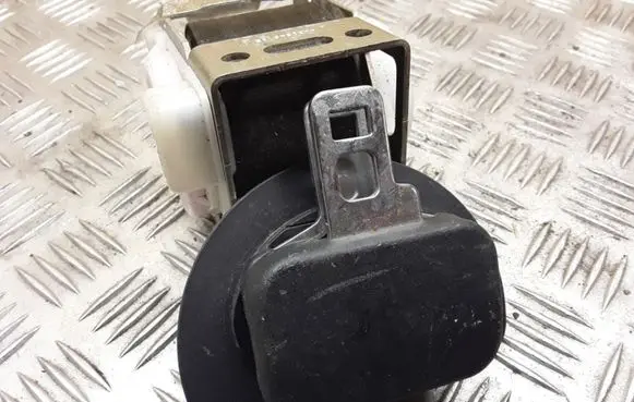 Citroen C4 Grand Picasso Middle seatbelt (rear) 9654438077