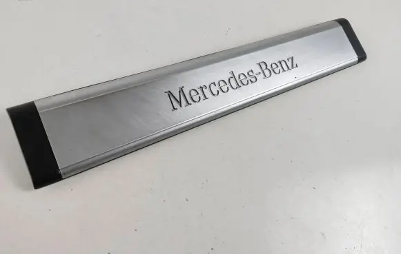 Mercedes-Benz ML W164 Front sill trim cover A1646804935