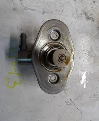 BMW 5 F10 F11 Fuel injection high pressure pump 8604232 0339249 7599865