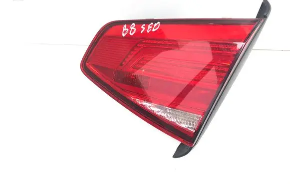 Volkswagen PASSAT B8 Tailgate rear/tail lights 195268