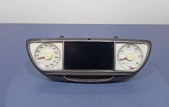 Speedometer (instrument cluster)