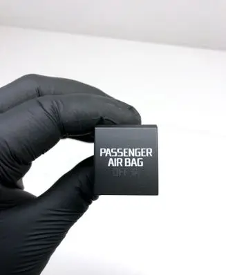 Passenger airbag on/off switch