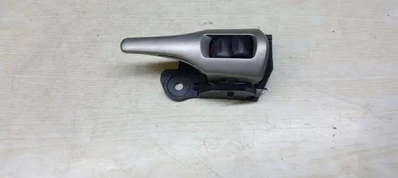 Toyota Auris 150 Front door interior handle 62318