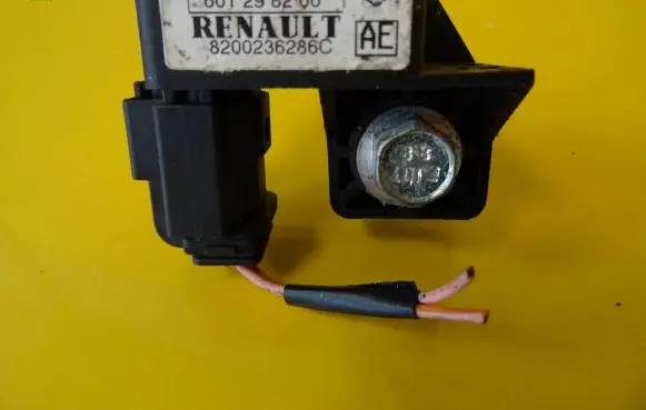 Renault Scenic II - Grand scenic II Airbag deployment crash/impact sensor 8200236286C