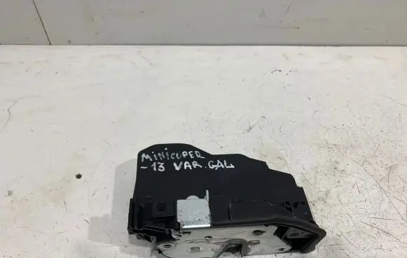 Mini Cooper Countryman R60 Rear door lock 7318417