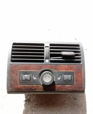 Audi A8 S8 D2 4D Rear air vent grill 4D0819203G