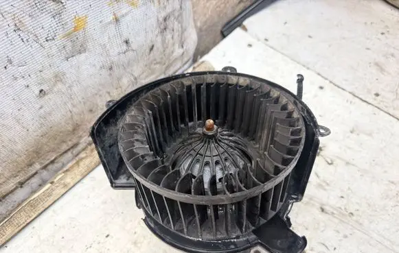 Opel Zafira A Heater fan/blower