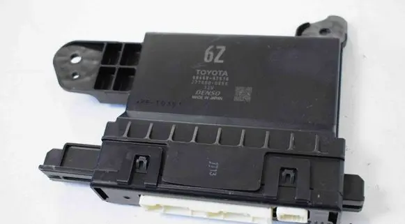 Toyota Prius (XW50) Other devices 8865047510