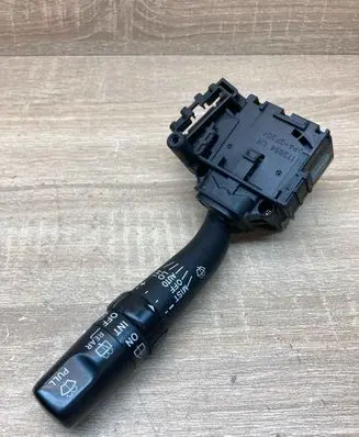 Toyota Avensis T250 Wiper control stalk 173654LH 8465205170 L99