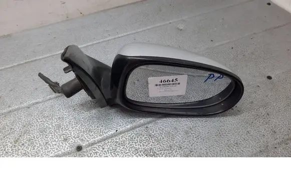 Nissan Almera Tino Front door electric wing mirror