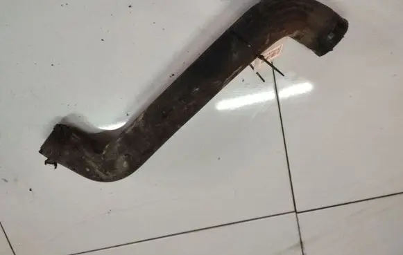 Intercooler hose/pipe