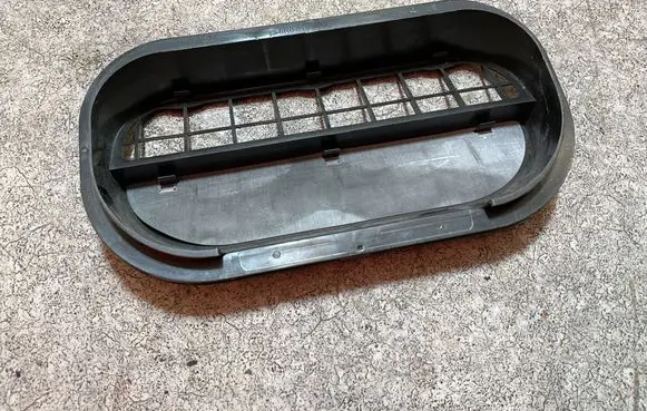 Audi A3 8Y Quarter panel pressure vent 6R0819465C