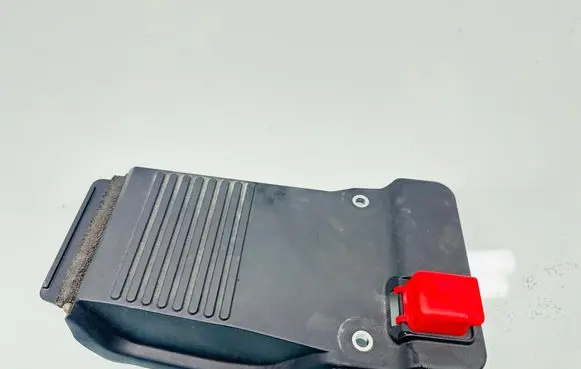 Volvo S90, V90 Battery box tray cover/lid 31479622