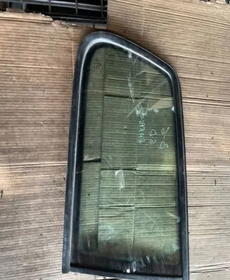 Volkswagen PASSAT B6 Rear side window