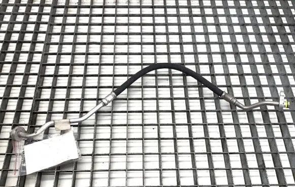 Volvo S90, V90 Air conditioning (A/C) pipe/hose 31389351
