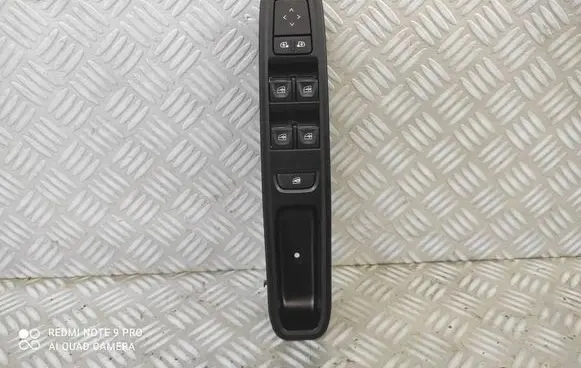 Dacia Sandero III Electric window control switch 809611146R