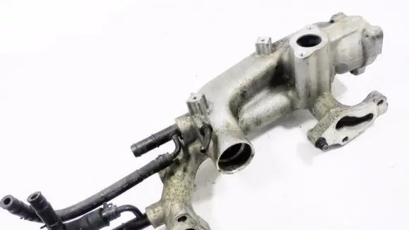 Hyundai Genesis Intake manifold 6869592519