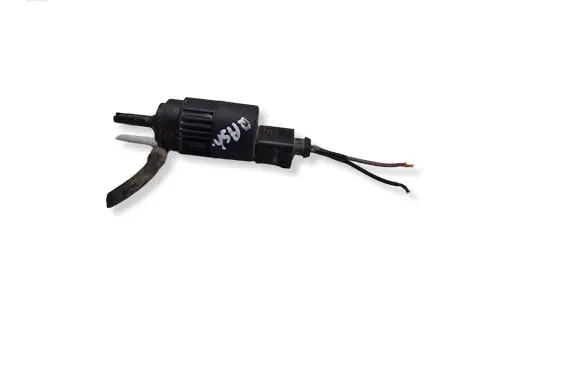 Nissan Qashqai Windscreen/windshield washer pump 493451