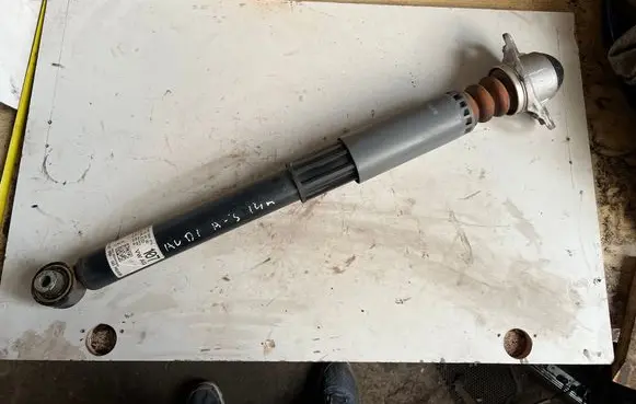 Rear shock absorber/damper