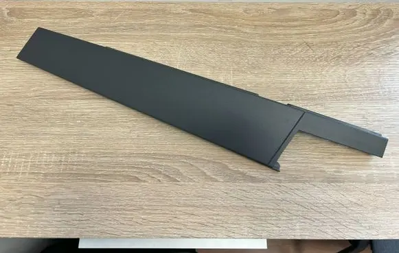 Front door glass trim molding