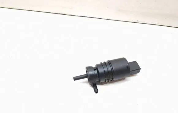 BMW 3 E90 E91 Headlight washer pump