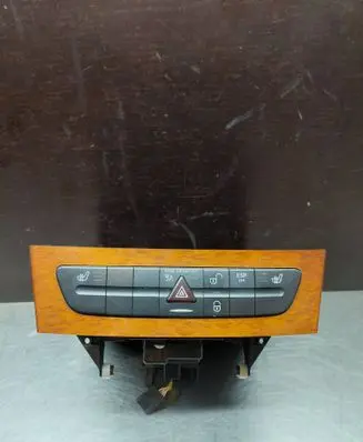 Mercedes-Benz E W211 CD/DVD changer