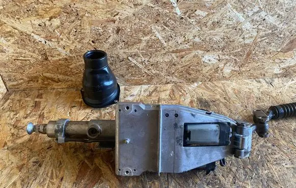 Mercedes-Benz S W220 Steering wheel axle A2204620120