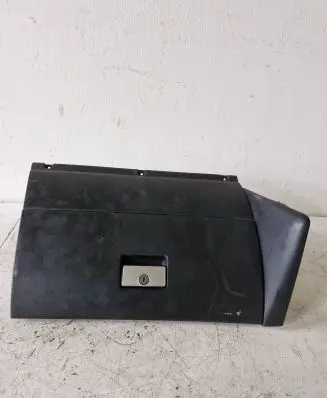 Glove box