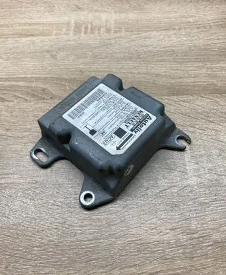 Renault Scenic I Airbag control unit/module 8200117652A 600639500