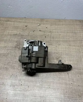 Mercedes-Benz E W211 Oil pump A6421810547