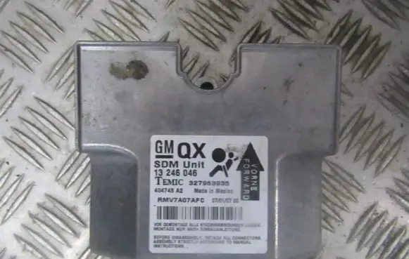 Opel Zafira B Airbag control unit/module 13246046 404745A2